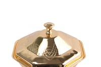 تمرية ذهبية شكل سداسي