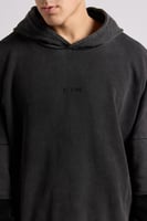 هودي بقصة واسعة Acid Wash وأكمام من لون مختلف للجن...