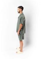 شورت يناسب الجنسين واسع كاكي