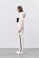 طقم أبيض للجنسين