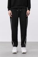 طقم أسود للجنسين