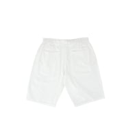 Coastline Ease – شورت خفيف بنَفَس صيفي اوف وايت