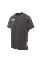 تيشيرت بقصة عادية للجنسين بشعار SELENE وتفصيل دب ج...