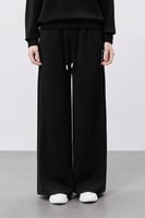 بنطال أسود نسائي