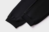 بنطال أسود رجالي