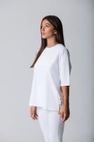 تيشيرت أواي بقصة واسعة أبيض