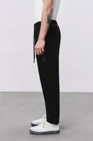 بنطال أسود رجالي