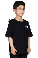 تيشيرت بشعار سيلين من الخلف للأطفال (اسود)