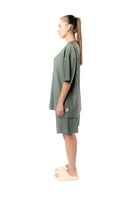 تيشرت واسع للجنسين كاكي