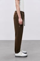 بنطال بني رجالي