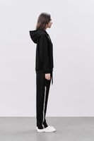 بنطال أسود للجنسين