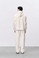 طقم أبيض للجنسين