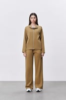 جاكيت نسائي بيكيه ذهبي