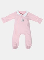 طقم بيبي وردي أربع قطع بأزرار أمامية