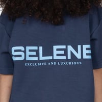 تيشيرت بشعار سيلين من الخلف للأطفال (ازرق)