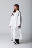 جاكيت أواي طويل أبيض