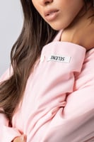 جاكيت رسمي نسائي بقصة قصيرة وردي