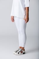 ليقنز أواي أبيض