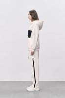 بنطال أبيض للجنسين