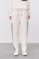 بنطال أبيض للجنسين