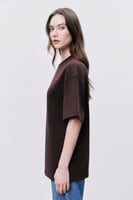 تيشيرت إنترلوك بني للجنسين