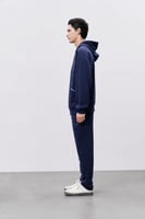 بنطال أزرق رجالي