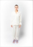 قميص نسائي بأزرار مع أربطة مطاطية عند الرسغين اوف...