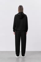 بنطال أسود للجنسين