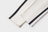 بنطال أبيض للجنسين