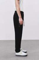 بنطال أسود رجالي