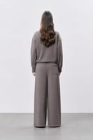 بنطال بني نسائي