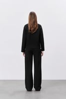 جاكيت نسائي بيكيه أسود