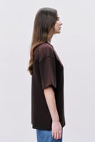 تيشيرت إنترلوك بني للجنسين