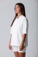 تيشيرت أواي برقبة عالية وقصة واسعة أبيض