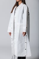 جاكيت أواي طويل أبيض