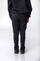 بنطلون بفتحة صغيرة من الأسفل للأطفال أسود