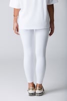 ليقنز أواي أبيض