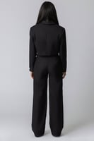 جاكيت رسمي نسائي بقصة قصيرة أسود