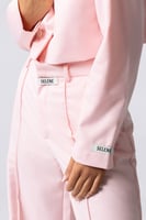 جاكيت رسمي نسائي بقصة قصيرة وردي