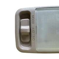 لمبة سقف كامري 1998-2006 بيج | طبق الاصل