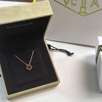 سلسال فان كليف عنابي مني