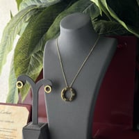 سلسال وحلق كارتير ذهبي