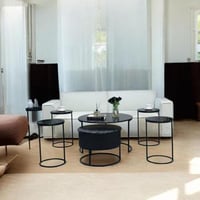 طقم طاولتين متداخلة مع 4 خدمة خشب سنديان