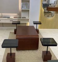 طقم طاولة تقديم مع 4 طاولات خدمة - بديل الرخام