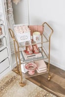 عربية تقديم ضيافة ذهبي