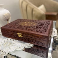 صناديق طبيعية النحت اليدوي