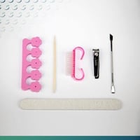 طقم البدكير والمناكير