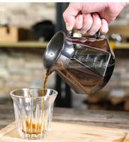 إبريق قهوة زجاجي