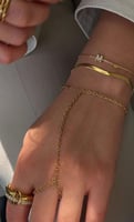 خاتم واسورة متصلة ذهبي سادة | Glint hand chain