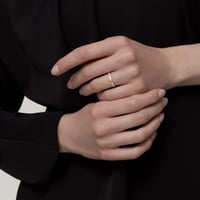 خاتم لوف الميني بألماس كامل وخيارات لون الذهب